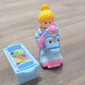 Little People Klip Klop